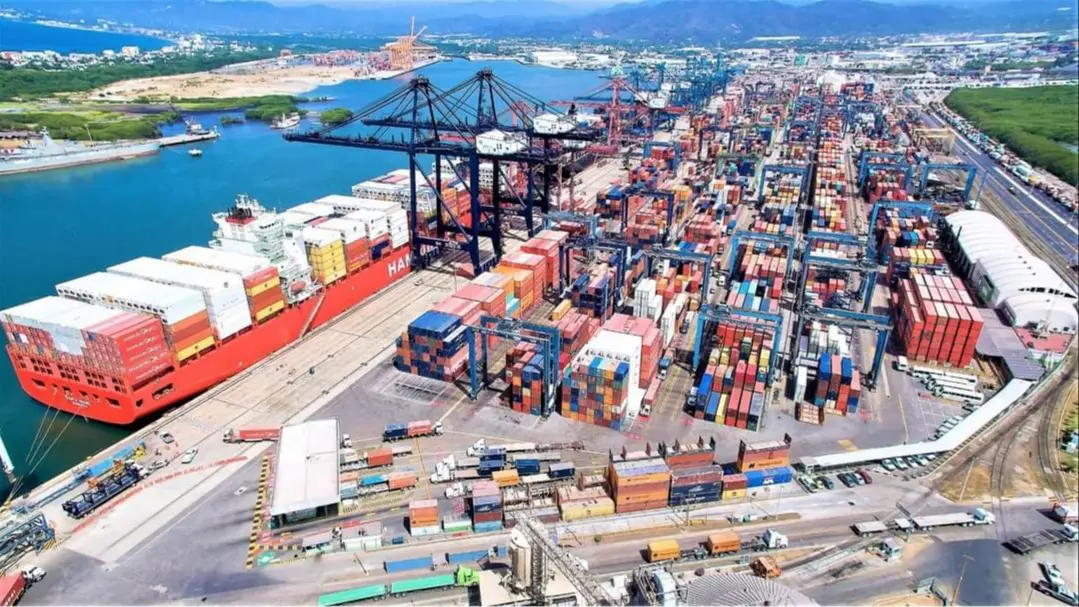 Manzanillo récord movimiento de contenedores