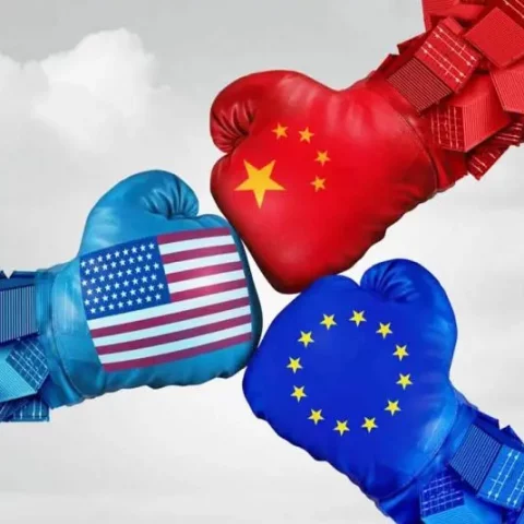 UE déficit con China y superávit con EEUU