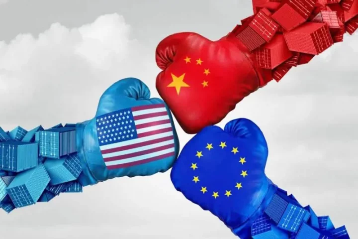 UE déficit con China y superávit con EEUU