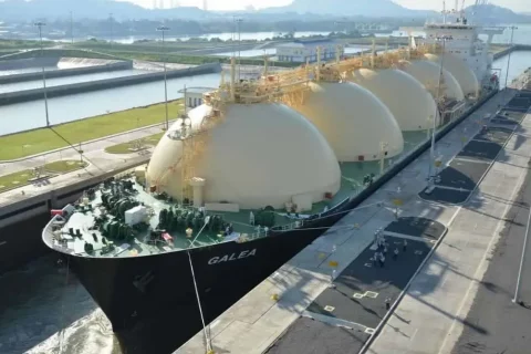 Rutas alternativas de GNL por conflicto en Irán.