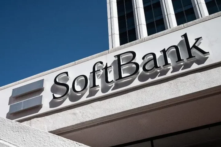 SoftBank busca consolidar su dominio en OpenAI