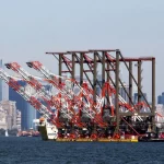Puerto de Oakland recibe grúas STS Liebherr