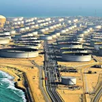 Arabia Saudita cobra un sobreprecio histórico por su petróleo