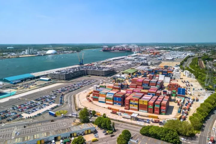 Puertos del Reino Unido