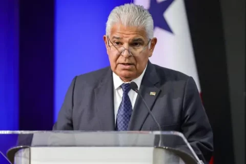 Panamá anuncia obras de infraestructura