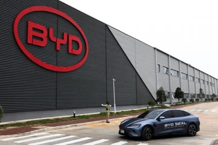 Autos chinos arriban a Canadá