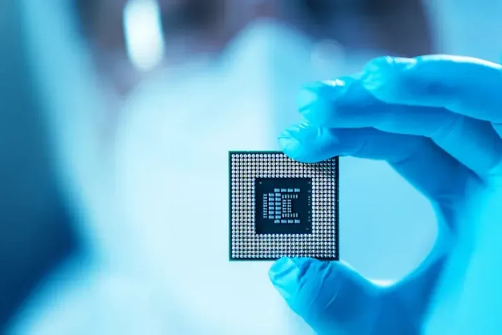 Apple comprará chips por 30.000 millones de dólares a Broadcom