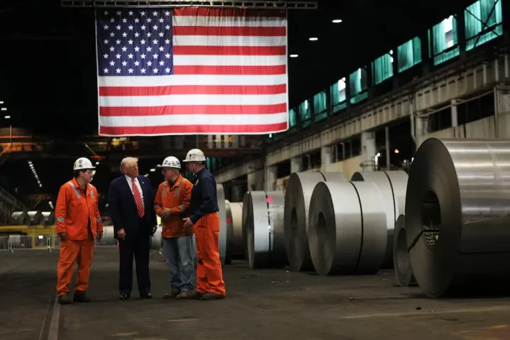 Trump apuesta a los aranceles para reconquistar al electorado industrial