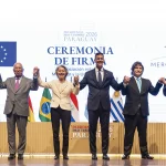 Ceremonia de Firma del acuerdo de asociación entre el Mercosur y la Unión Europea, realizada el 17 de enero de 2026 en Asunción, Paraguay. De izquierda a derecha: José Raúl Mulino, Presidente de Panamá, Rodrigo Paz, Presidente de Bolivia, António Costa, Presidente del Consejo Europeo, Ursula von der Leyen, Presidenta de la Comisión Europea, Santiago Peña, Presidente de Paraguay, Javier Milei, Presidente de Argentina, Yamandú Orsi, Presidente de Uruguay y Mauro Vieira, Canciller de Brasil. Foto: MERCOSUR.int.