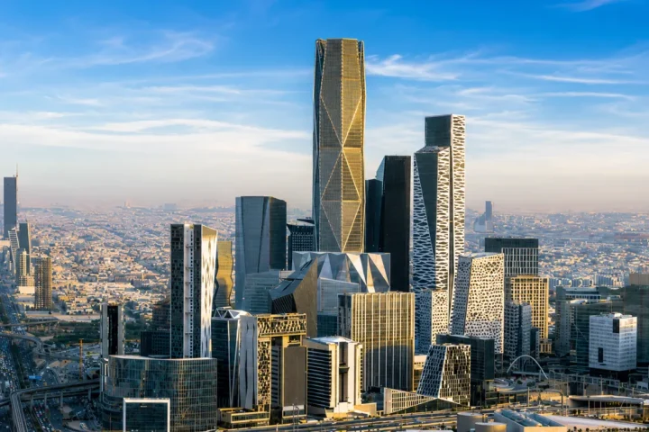 PIF de Arabia Saudita financia cadenas de suministros