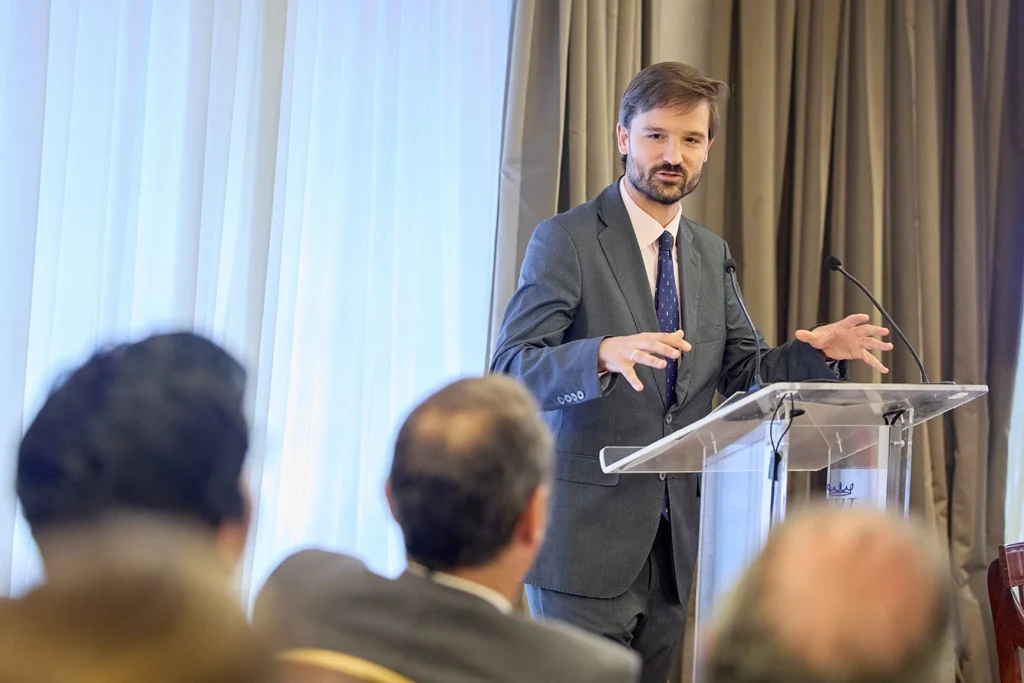 D. Jaime Martínez Muñoz, Director General de Economía e Industria de la Comunidad de Madrid en la clausura del Foro.